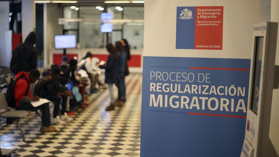U. de Chile y U. Abierta de Recoleta lanzaron campaña para alertar sobre situación de migrantes ante el Covid-19