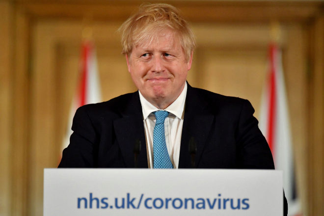 Trasladan a primer ministro británico a cuidados intensivos por coronavirus