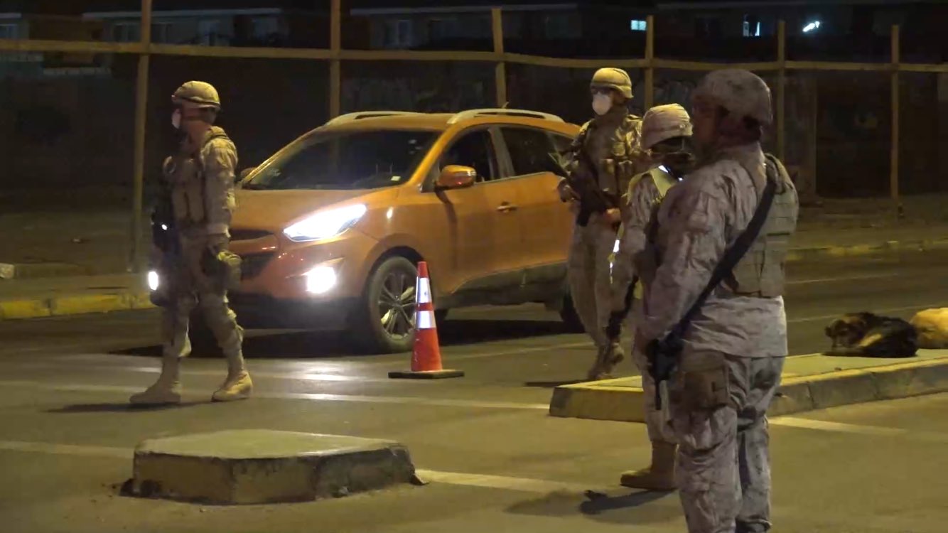 Calama: Detienen a seis militares por abandonar a detenidos en el desierto durante el toque de queda