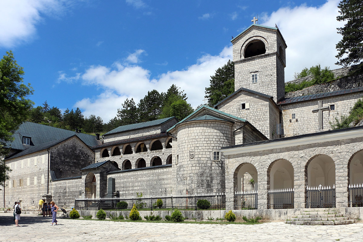 Descubren monasterio de hace 500 años en Bosnia y Herzegovina