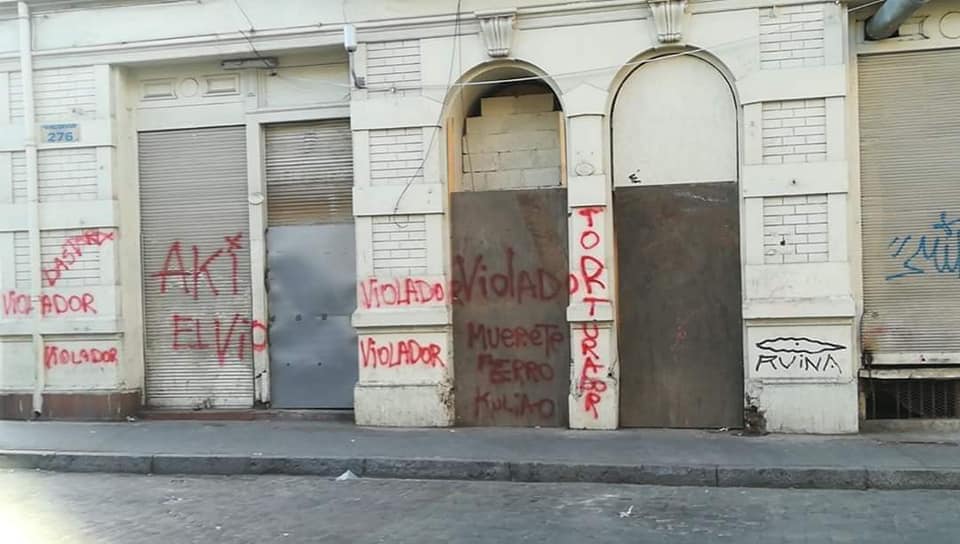 Porteñas se movilizan en Valparaíso tras denunciarse un secuestro y violación contra una mujer en el Barrio Puerto