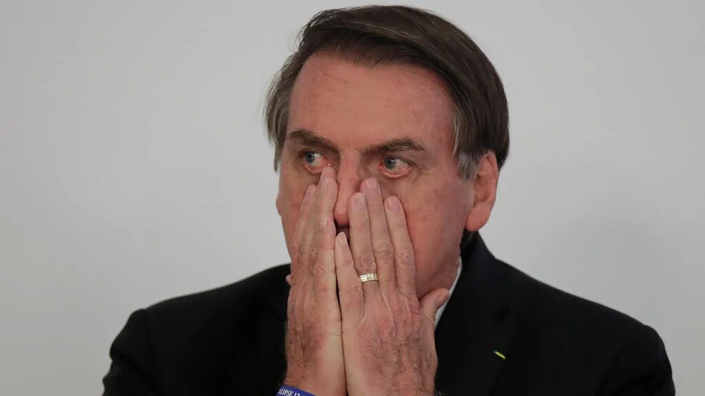 Anonymus filtra datos personales de Bolsonaro y sus aliados