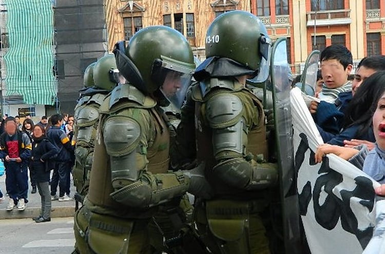 ‘Los niños representan de manera muy negativa el rol de las policías’: Defensora de la Niñez sobre estudio tras estallido social