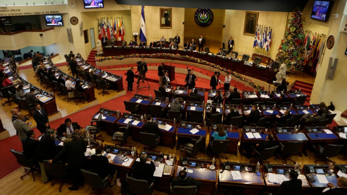 Corte Suprema de El Salvador declara inconstitucional decreto  sobre extensión del estado de emergencia