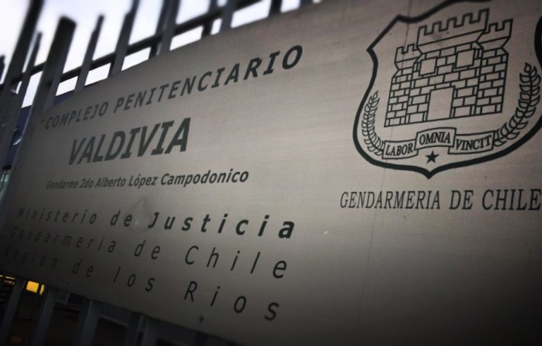 Valdivia: 95 reos y gendarmes de la cárcel de Llancahue fueron puestos en cuarentena