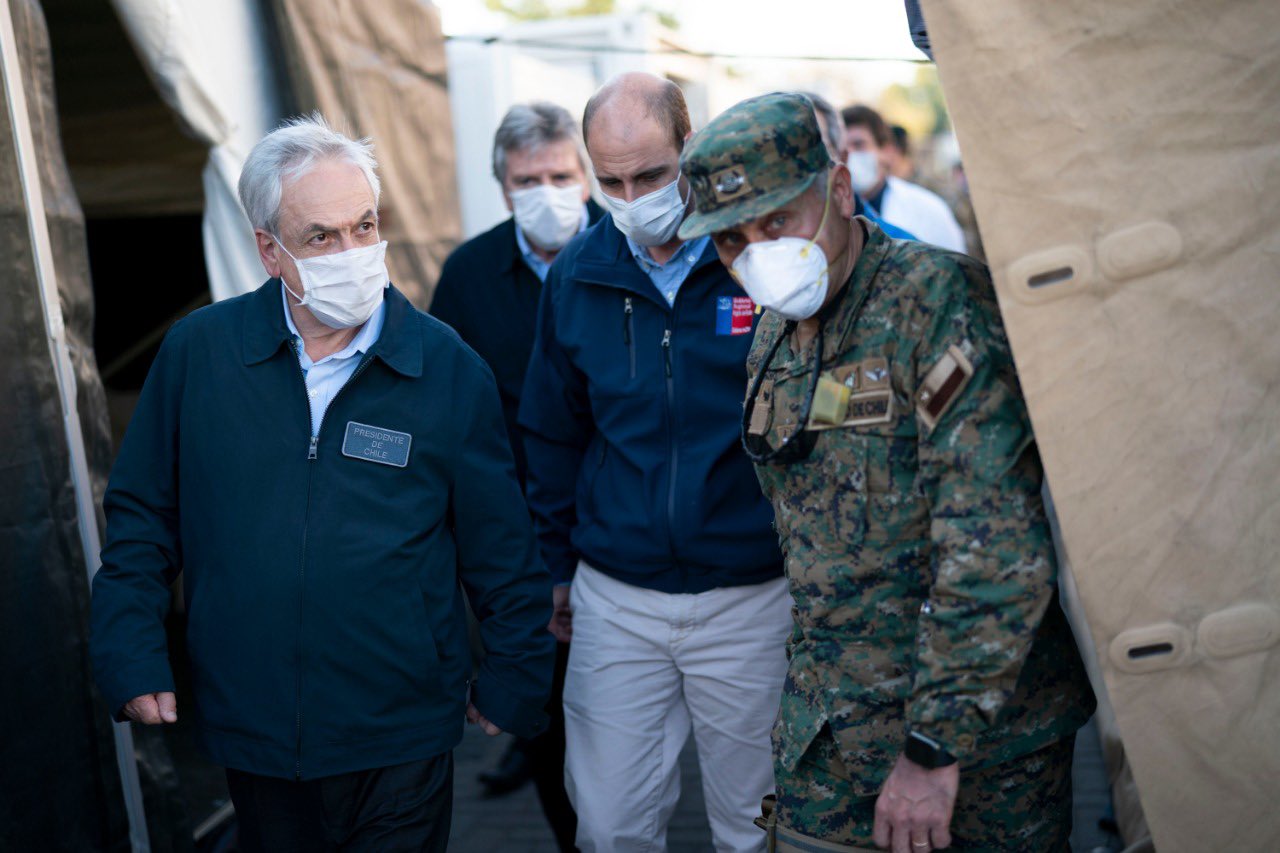 Covid-19: Investigadores y académicos exigen a Piñera un cambio urgente de estrategia para evitar una catástrofe