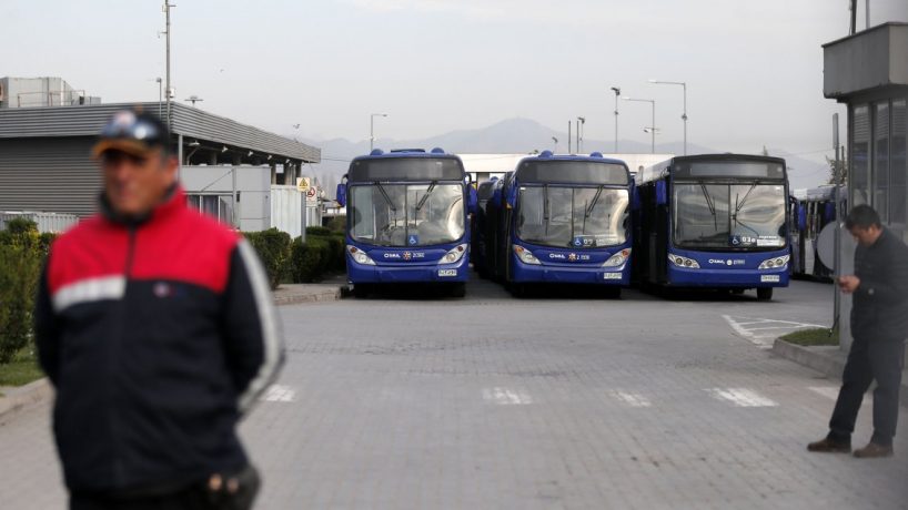 Covid-19: Trabajadores del Transantiago denuncian que en las garitas no tienen dónde lavarse las manos