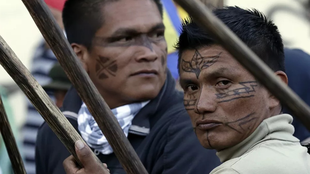 Indígenas ecuatorianos rechazan recorte presupuestario en educación superior