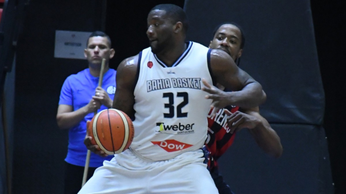 Euroliga finaliza temporada de baloncesto por COVID-19