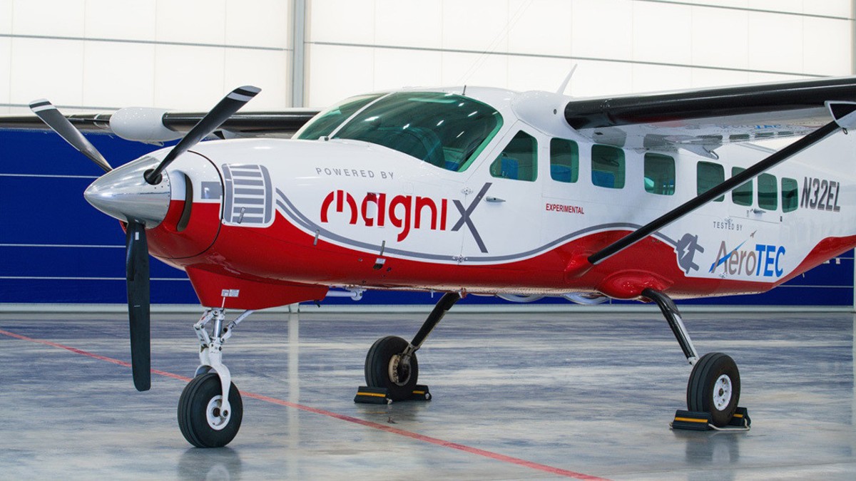 (Video) Avión eléctrico demuestra que es posible volar sin usar combustibles fósiles