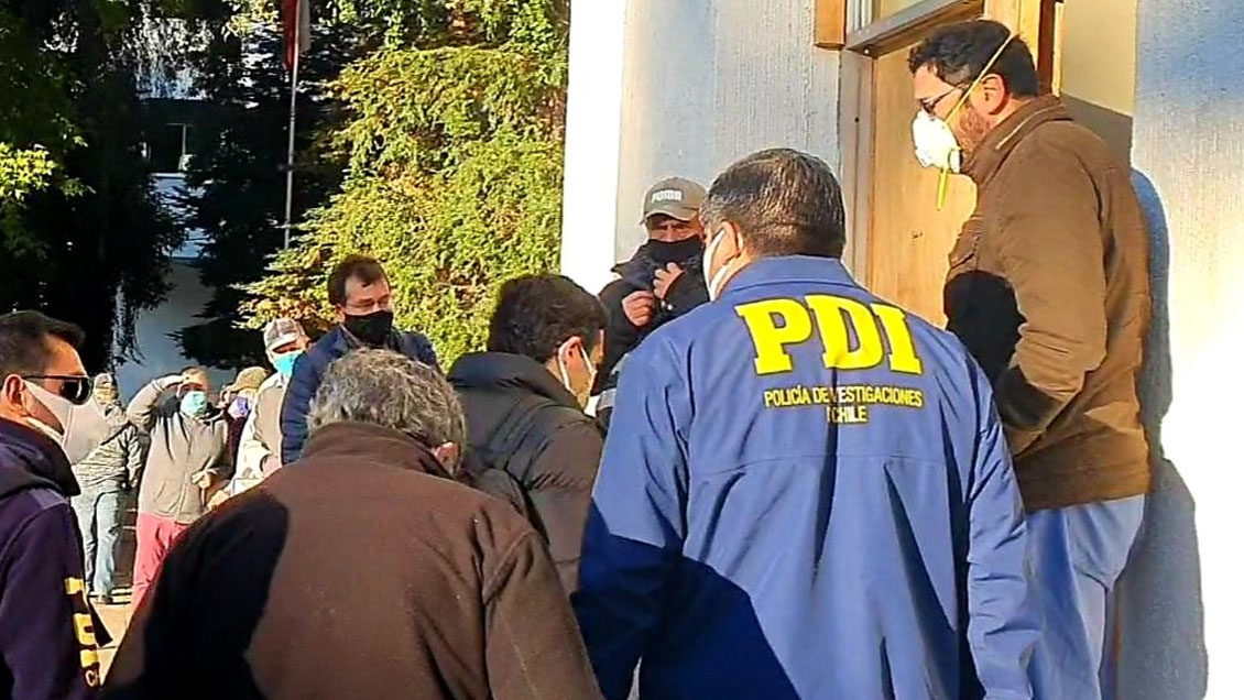 PDI allanó municipio de Chillán por caso de corrupción: Administrador municipal está detenido