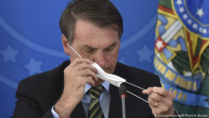 «¿Y qué?”: Así responde   Bolsonaro ante los miles muertos por coronavirus en Brasil