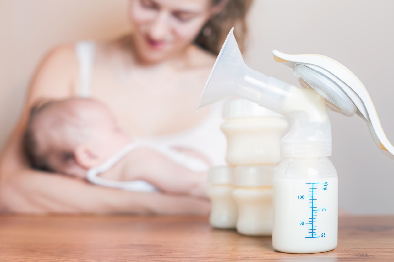 Crean medicamento basado en una proteína de leche materna para ayudar en lucha contra el COVID-19