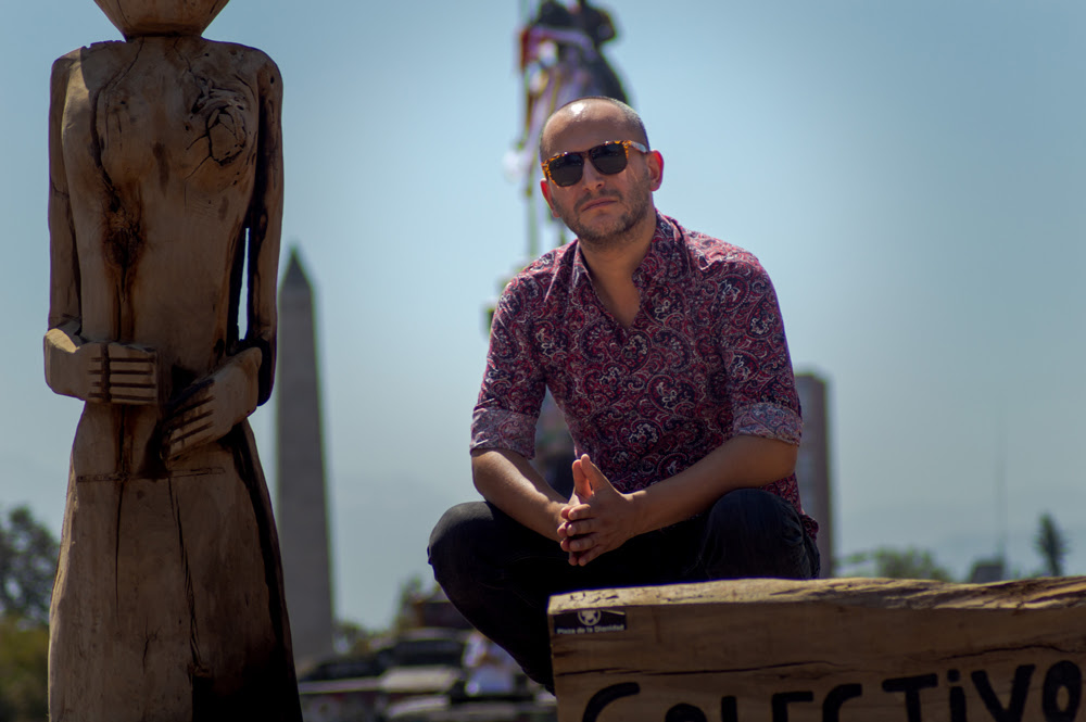 Nico Rojo mezcla rock, rap y crítica social en el single «Que se vayan todos», en colaboración con Vitami