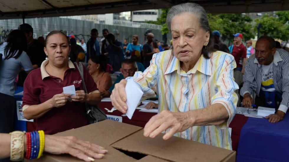 Oposición venezolana tiene dos años para decidir si activa referéndum