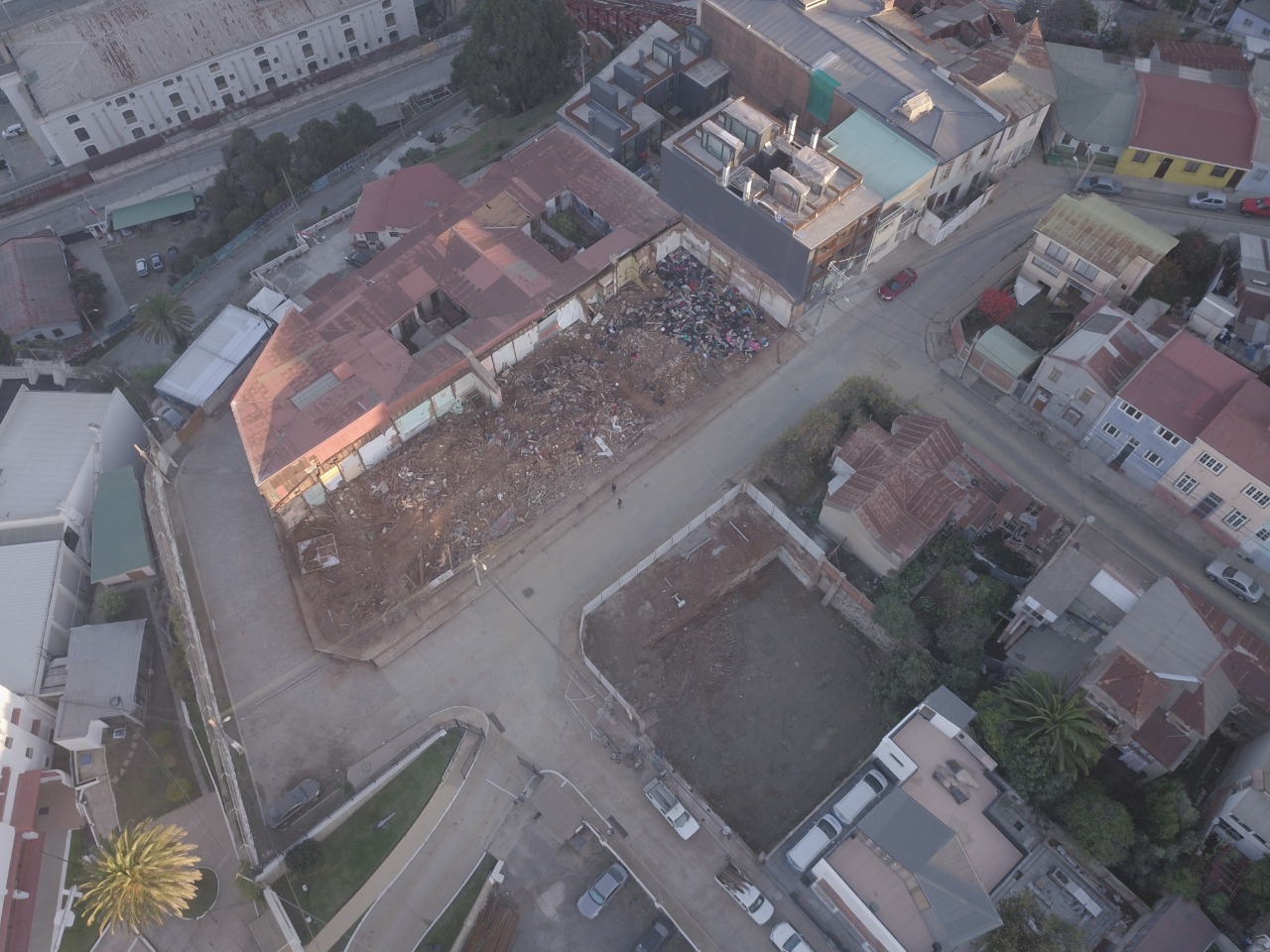 Valparaíso: Vecinos denuncian destrucción de casas antiguas en zona de conservación histórica de Playa Ancha