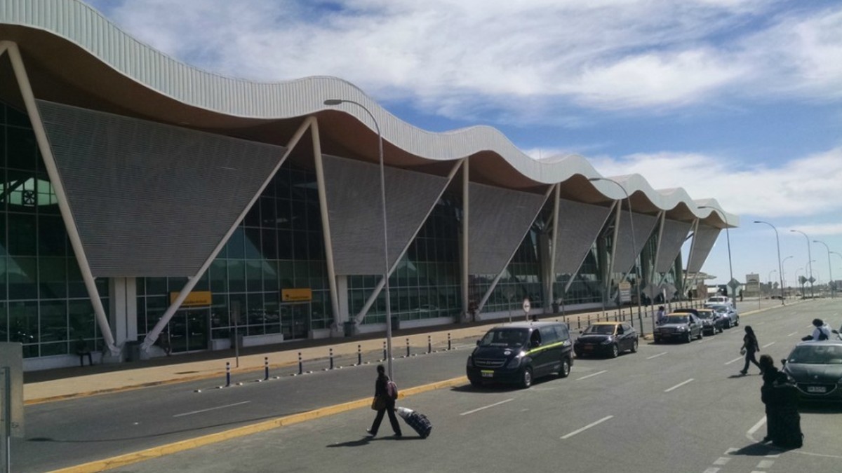 Organizaciones solicitan cuarentena total en provincia de Loa incluyendo cierre del aeropuerto