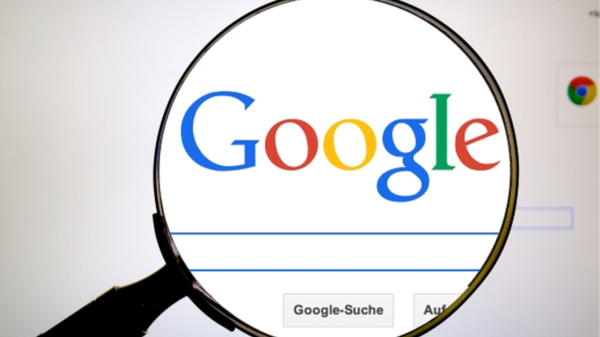 Google elimina software de espionaje y asegura ser el único que puede «observar» a sus usuarios