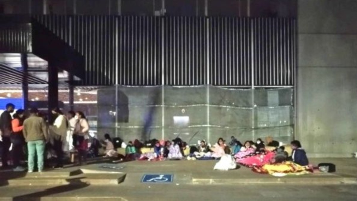 Indígenas colombianos desalojados en Bogotá se mantienen en campamentos