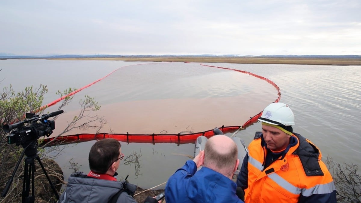 Rusia declara estado de emergencia tras derrame de combustible en central termoeléctrica