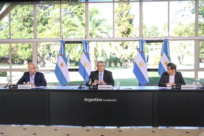 Argentina extiende la cuarentena y endurece restricciones de circulación en Buenos Aires