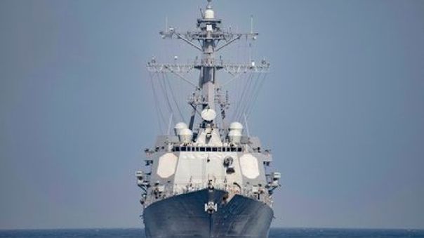 Venezuela denuncia que buque de guerra estadounidense navegó a 30 millas de sus costas