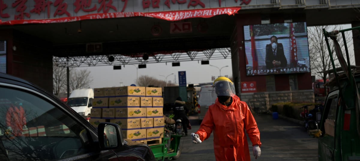 China advierte de riesgo «muy alto» de propagación de coronavirus tras rebrote en un mercado mayorista