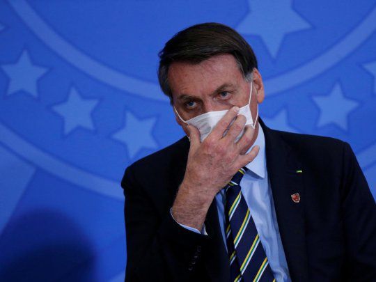 Bolsonaro veta el uso obligatorio de la mascarilla en lugares cerrados