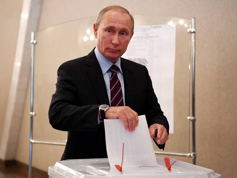 Putin recibió la primera dosis de una vacuna rusa para la covid-19