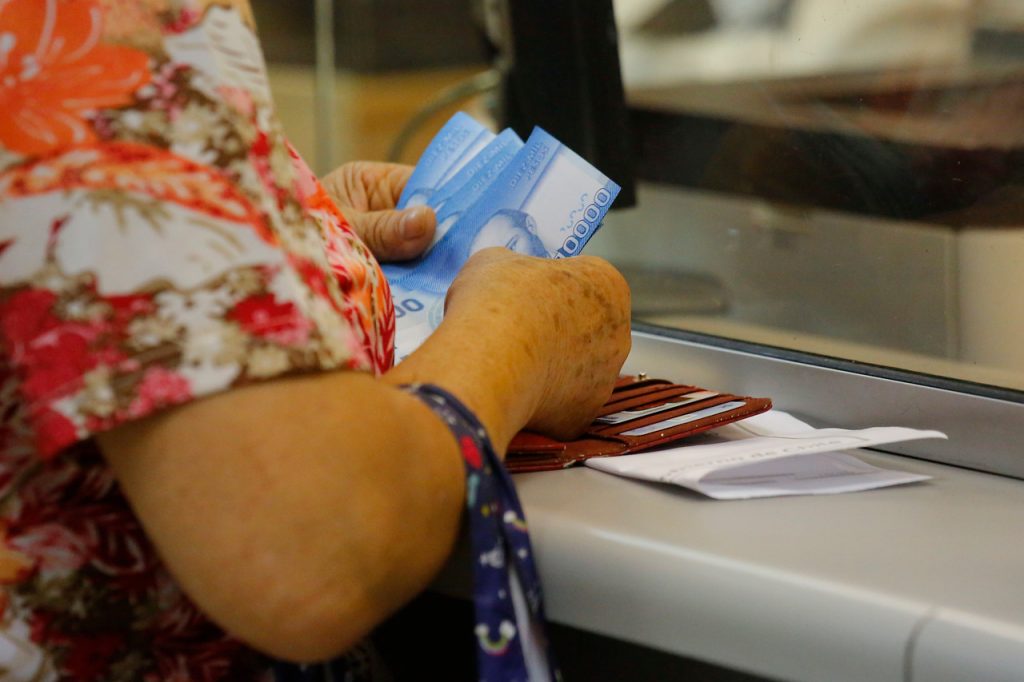 Proyecto que facilita acceso al Ingreso Familiar de Emergencia fue despachado para ser Ley