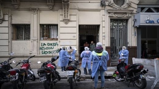 Argentina rompe récord diario de fallecidos por COVID-19