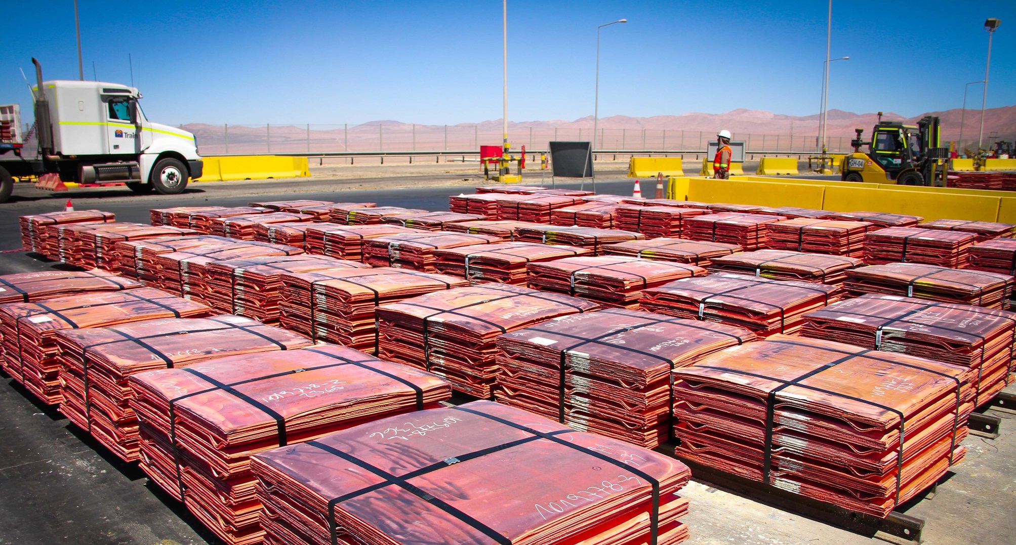Intercambio comercial de Chile sumó US$ 60.982 millones en el primer semestre y exportaciones logran en junio su primera alza del periodo