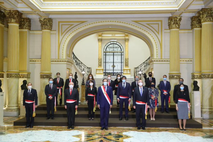 Presidente de Perú renueva su Gabinete con la vista puesta en la recuperación económica