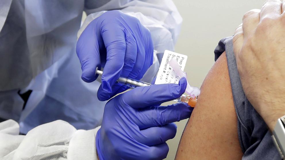 El gobierno británico restringe la vacuna de AstraZeneca a menores de 30 años