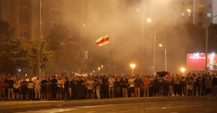 Tercer día de protesta en Bielorrusia: 51 lesionados en una noche