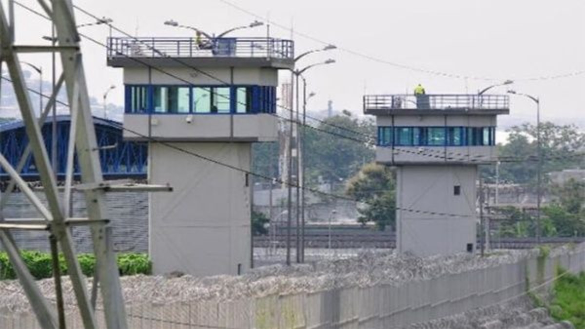 Ecuador: Motín en centro penitenciario culmina con 9 fallecidos