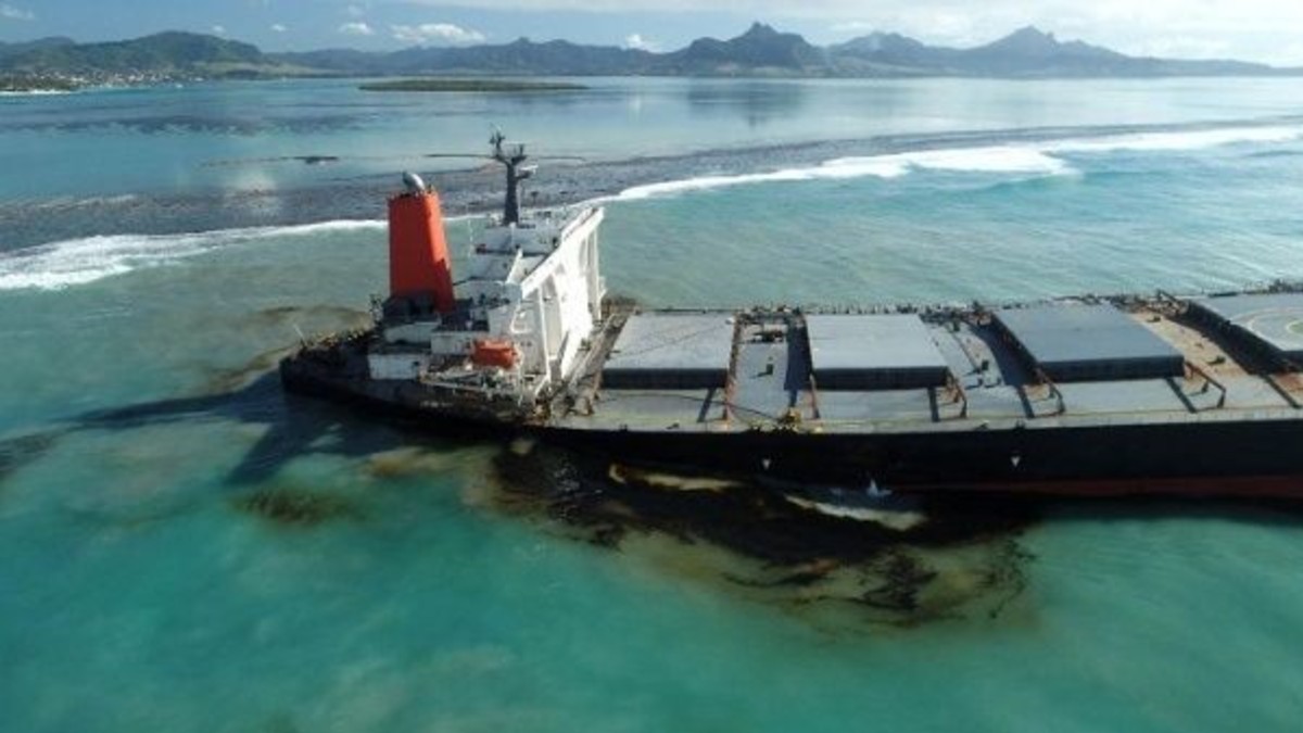 Empresa del buque petrolero causante del derrame en Mauricio esta dispuesta a responsabilizarse