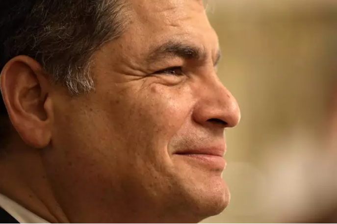 Movimiento Centro Democrático designó oficialmente a Rafael Correa como candidato a vicepresidente de Ecuador