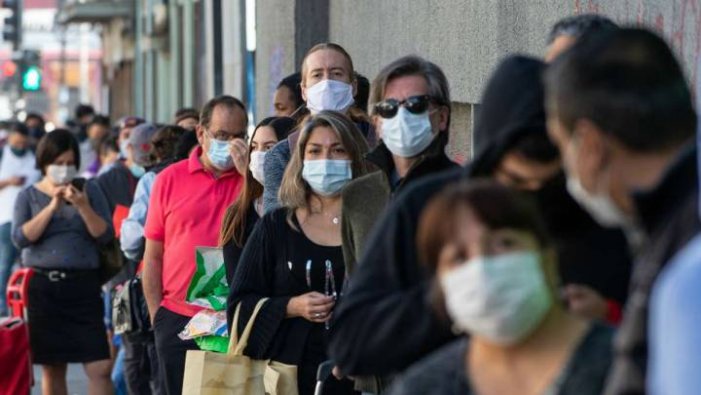 Expertos advierten que la pandemia en Chile está en aumento