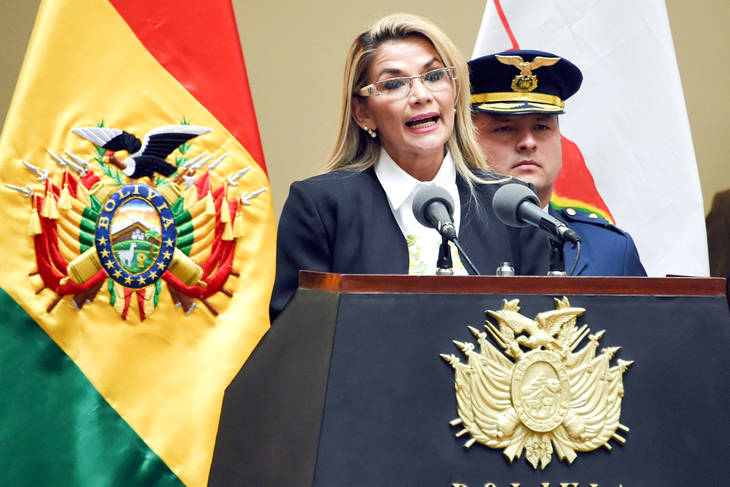 ¿Bolivia se va por el camino fácil?  Clausuran año escolar: «Todos pasan al otro grado de forma inmediata»