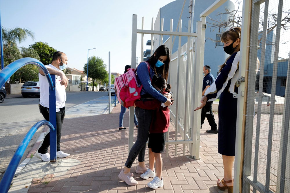 Israel admite su «error» en la reapertura de las escuelas que no deberían repetir otros países