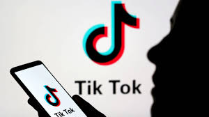 Trump anuncia que prohibirá TikTok y mientras Microsoft negocia su ...