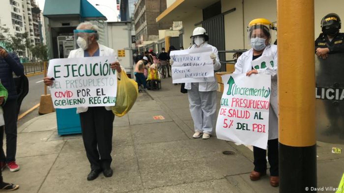 Perú se convierte en el país con más muertes por covid-19: médicos se declaran en huelga por falta de insumos