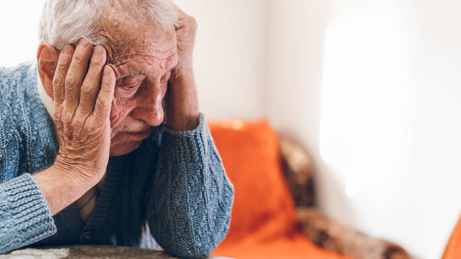 Estudio australiano advierte que un cerebro deprimido aumenta el riesgo de padecer de alzhéimer o demencia