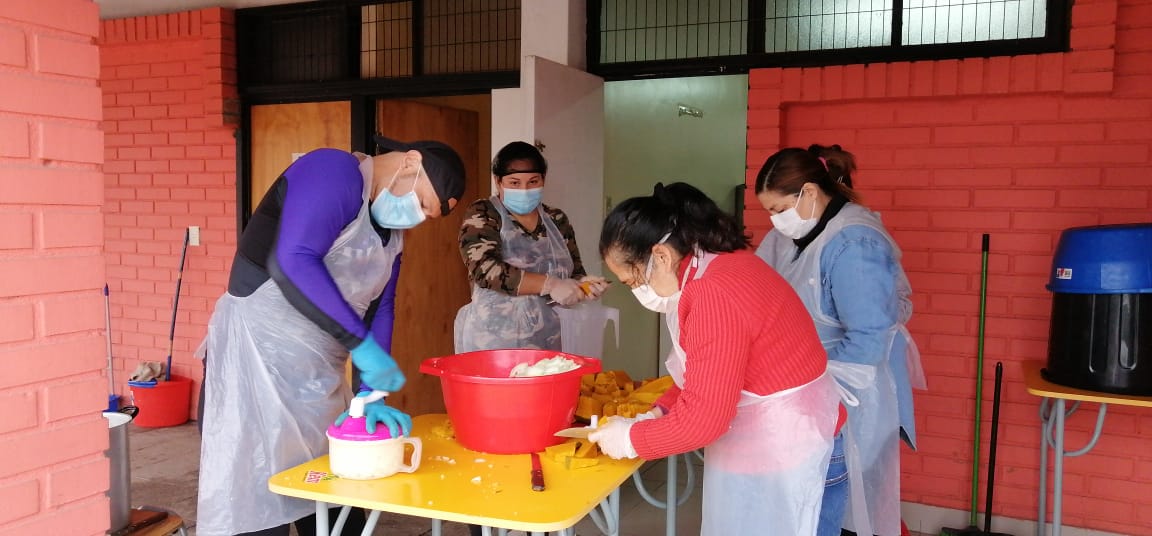 Municipio de El Bosque garantiza aporte alimentario a 80 ollas solidarias y 8 comedores sociales de escuelas públicas de la comuna