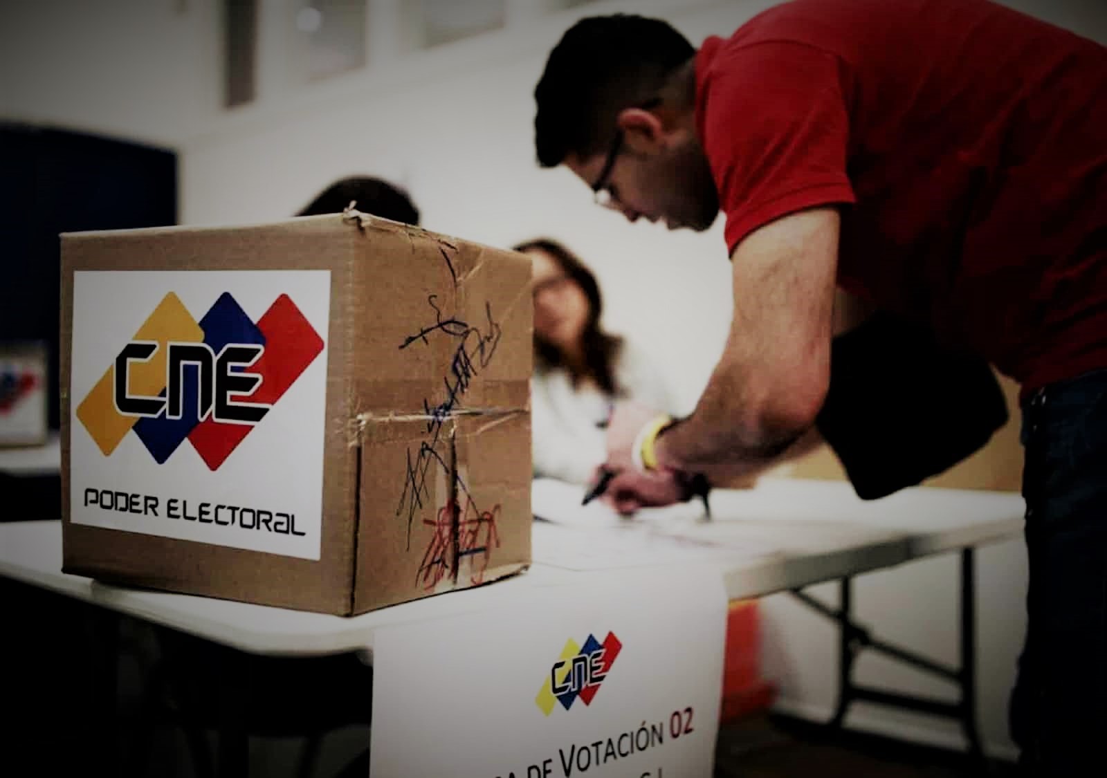 ¿Cuántos días pueden durar las elecciones parlamentarias en Venezuela?
