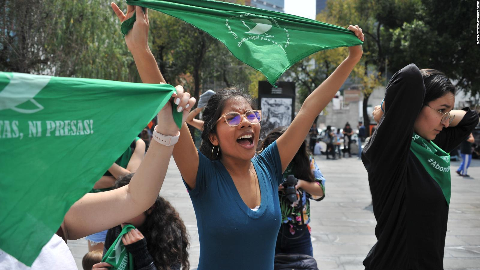 «Acompañar no es delito»: alumna de la BUAP desata polémica por ofrecer orientación sobre abortos