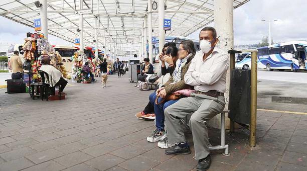 Terminales de Quito reabrieron después de seis meses de cierre tras confinamiento por la pandemia