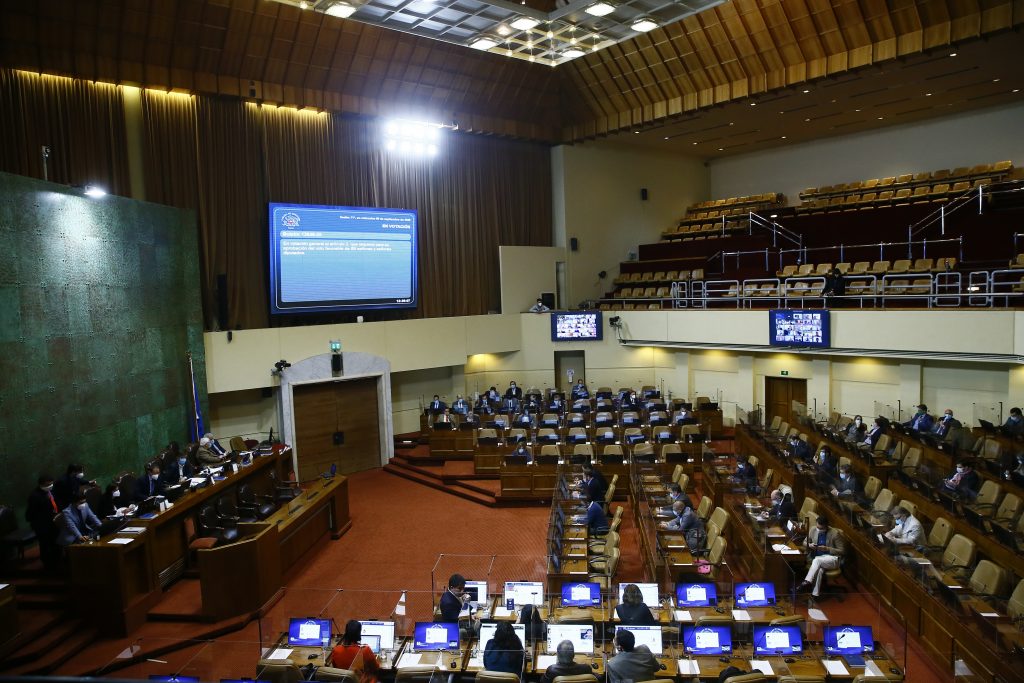 Será ley: Despachan proyecto que incorpora a las trabajadoras de casa particular al seguro de cesantía