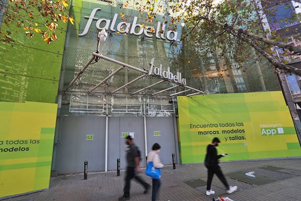 US$ 772 millones: Falabella reporta récord histórico de ganancias el año en que se disparó el consumo y continuó la crisis económica en Chile